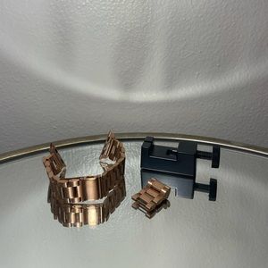 Rose Gold Apple Watch Band 🖤✨